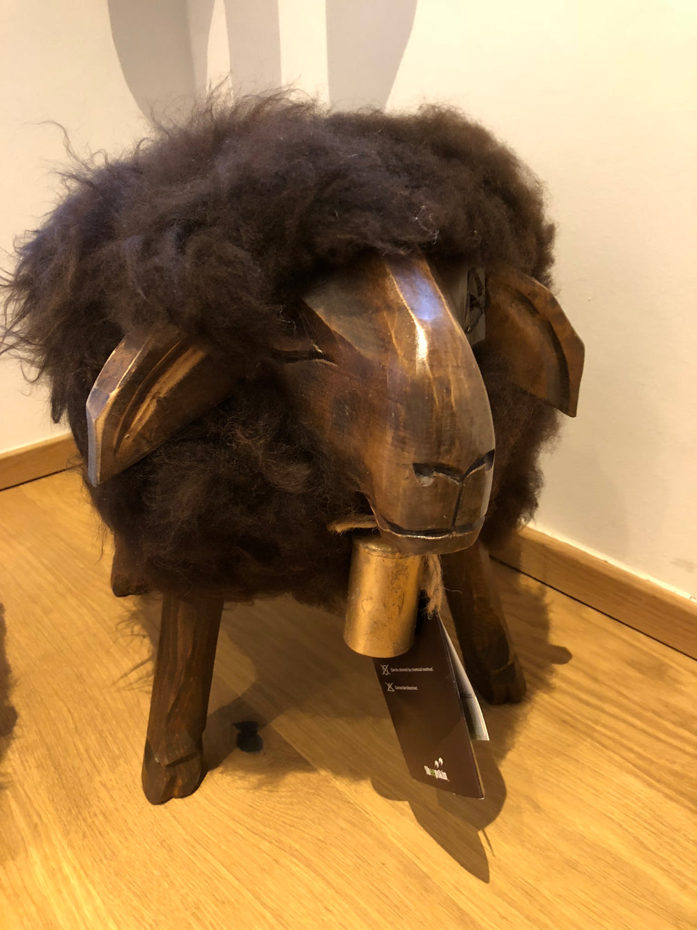 Felle und Hocker — Bild 8