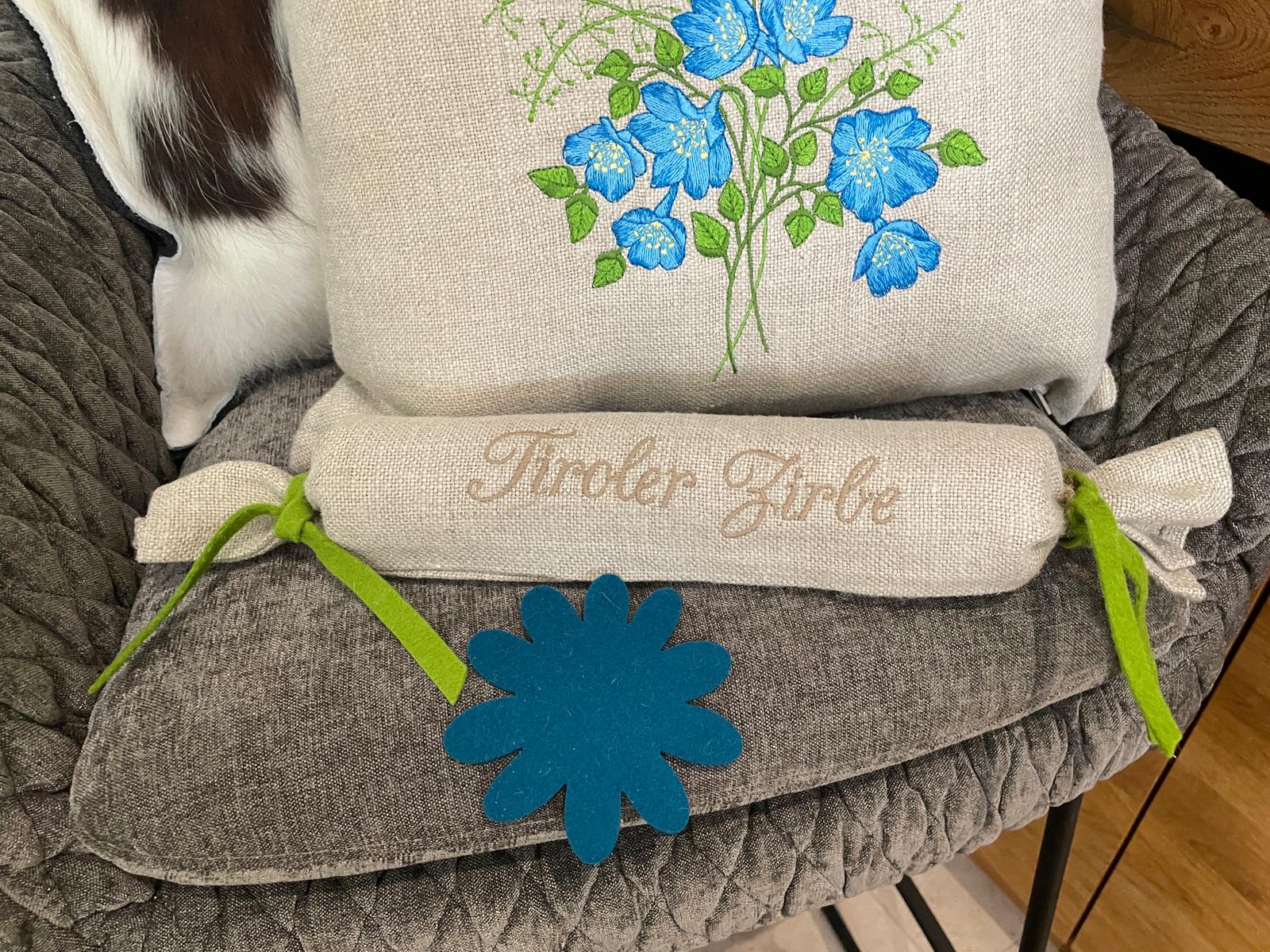 Wohlfühlmöbel Zirbenrolle